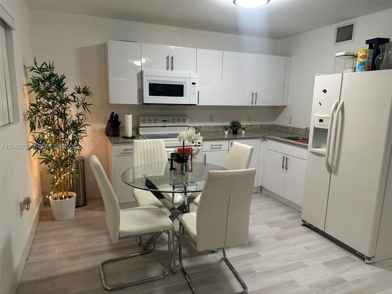 1029 NW 3rd St , Unit 304, Miami, FL 33128 Photo