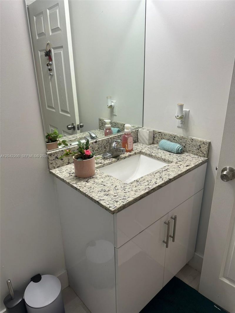 1029 NW 3rd St , Unit 304, Miami, FL 33128 Photo