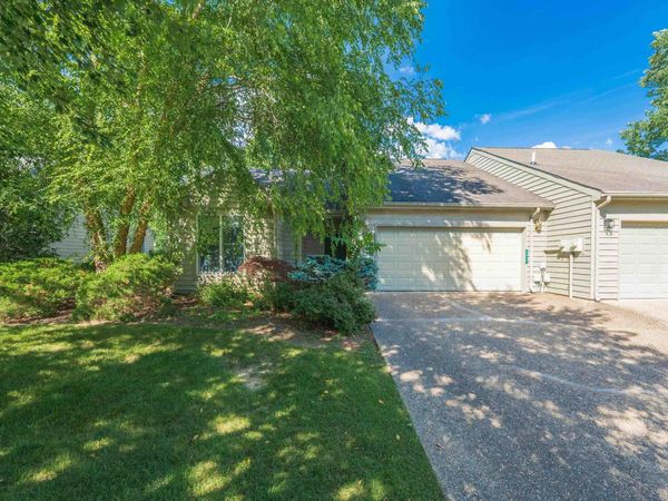 9417 S Harbour Pointe Drive, Bloomington, IN 47401