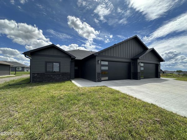 685 KAYLEE COURT, Watertown, SD 57201