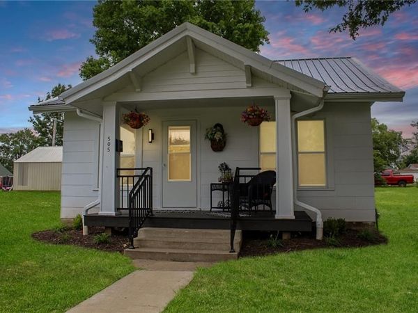 505 W Broadway Street, Higginsville, MO 64037