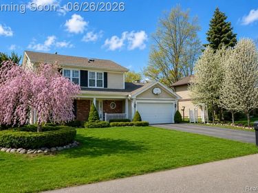 40437 Village Wood Road, Novi, MI 48375