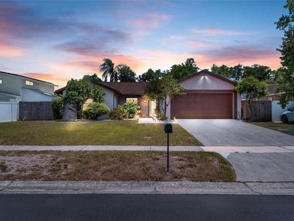 6916 WILLIAMS DRIVE, TAMPA, FL 33634