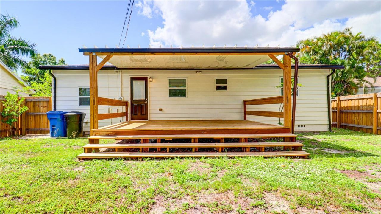 8110 Diagonal Road N, Saint Petersburg, FL 33702 Photo