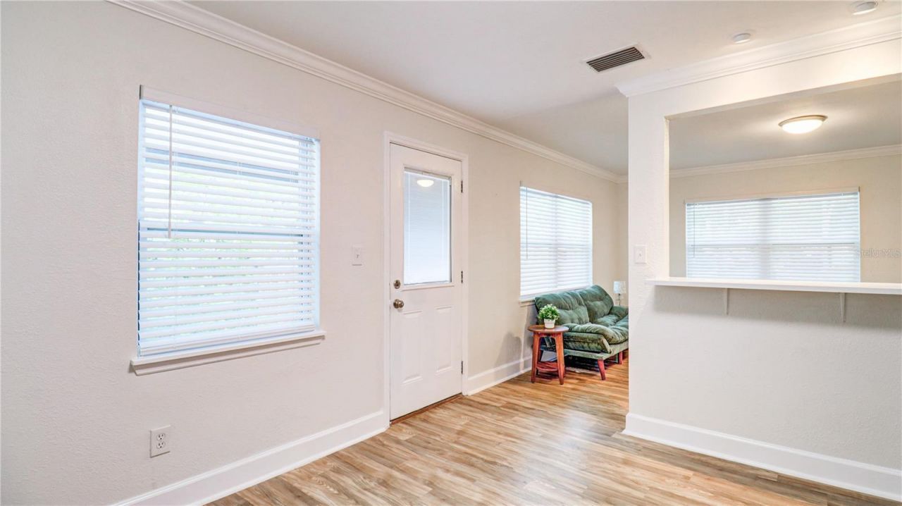 8110 Diagonal Road N, Saint Petersburg, FL 33702 Photo