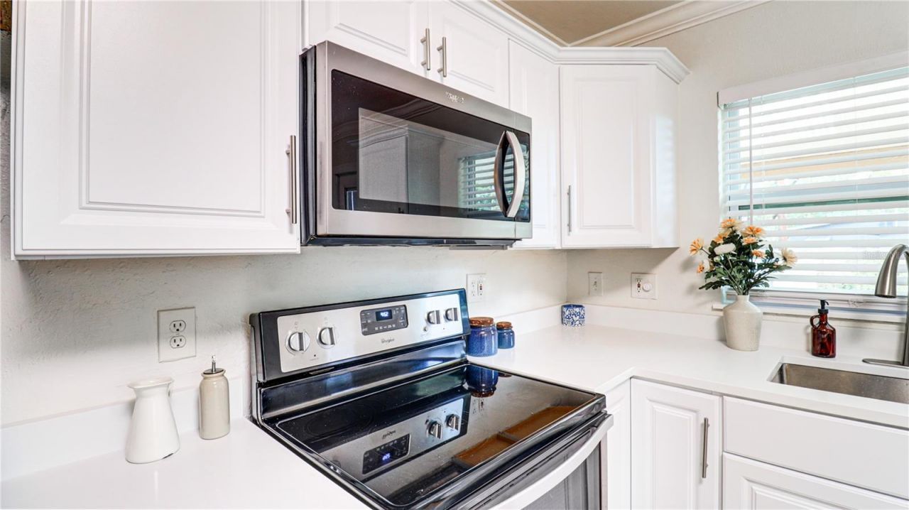 8110 Diagonal Road N, Saint Petersburg, FL 33702 Photo