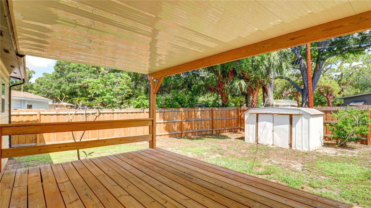 8110 Diagonal Road N, Saint Petersburg, FL 33702 Photo