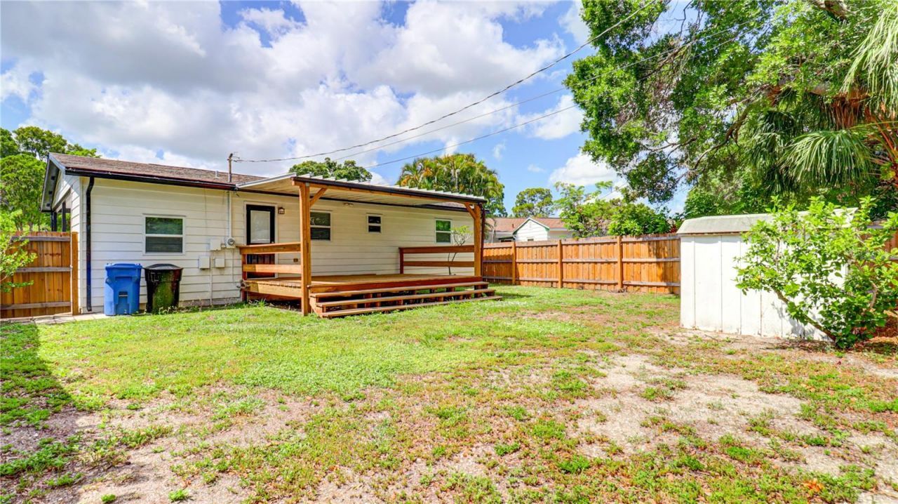 8110 Diagonal Road N, Saint Petersburg, FL 33702 Photo