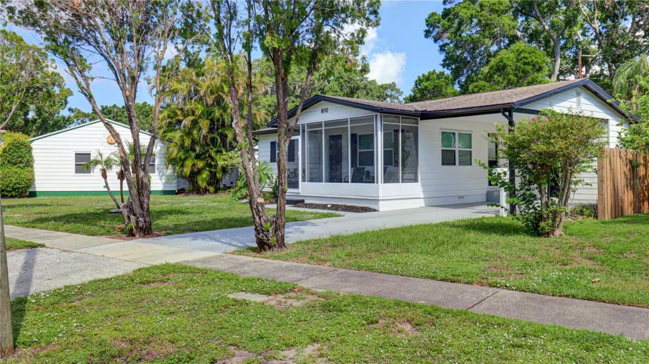 8110 Diagonal Road N, Saint Petersburg, FL 33702 Photo