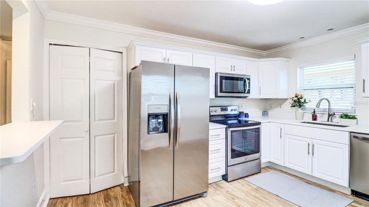 8110 Diagonal Road N, Saint Petersburg, FL 33702 Photo
