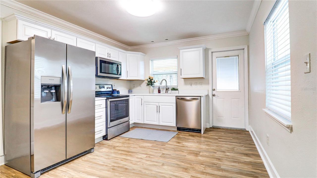 8110 Diagonal Road N, Saint Petersburg, FL 33702 Photo