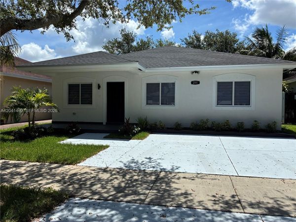 211 SW 15th Ter , Homestead, FL 33030