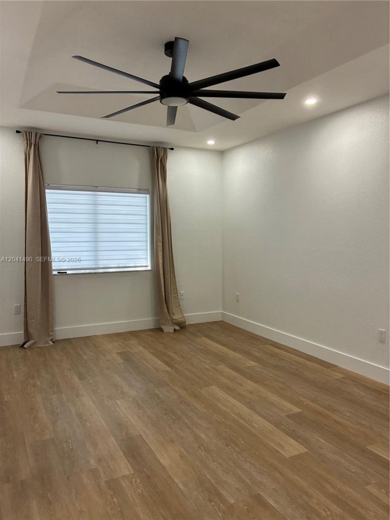 211 SW 15th Ter, Homestead, FL 33030 Photo
