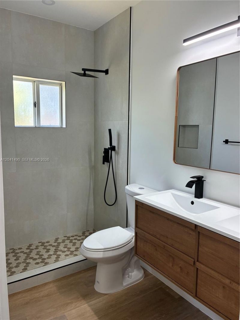 211 SW 15th Ter, Homestead, FL 33030 Photo