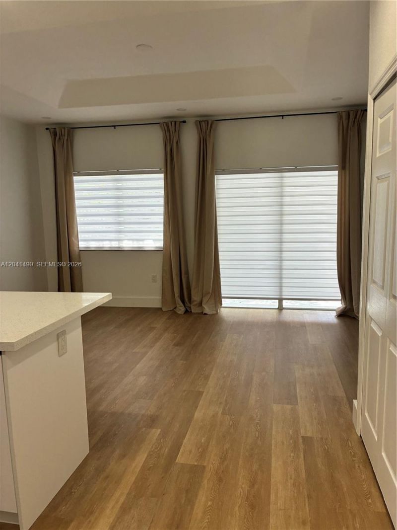 211 SW 15th Ter, Homestead, FL 33030 Photo
