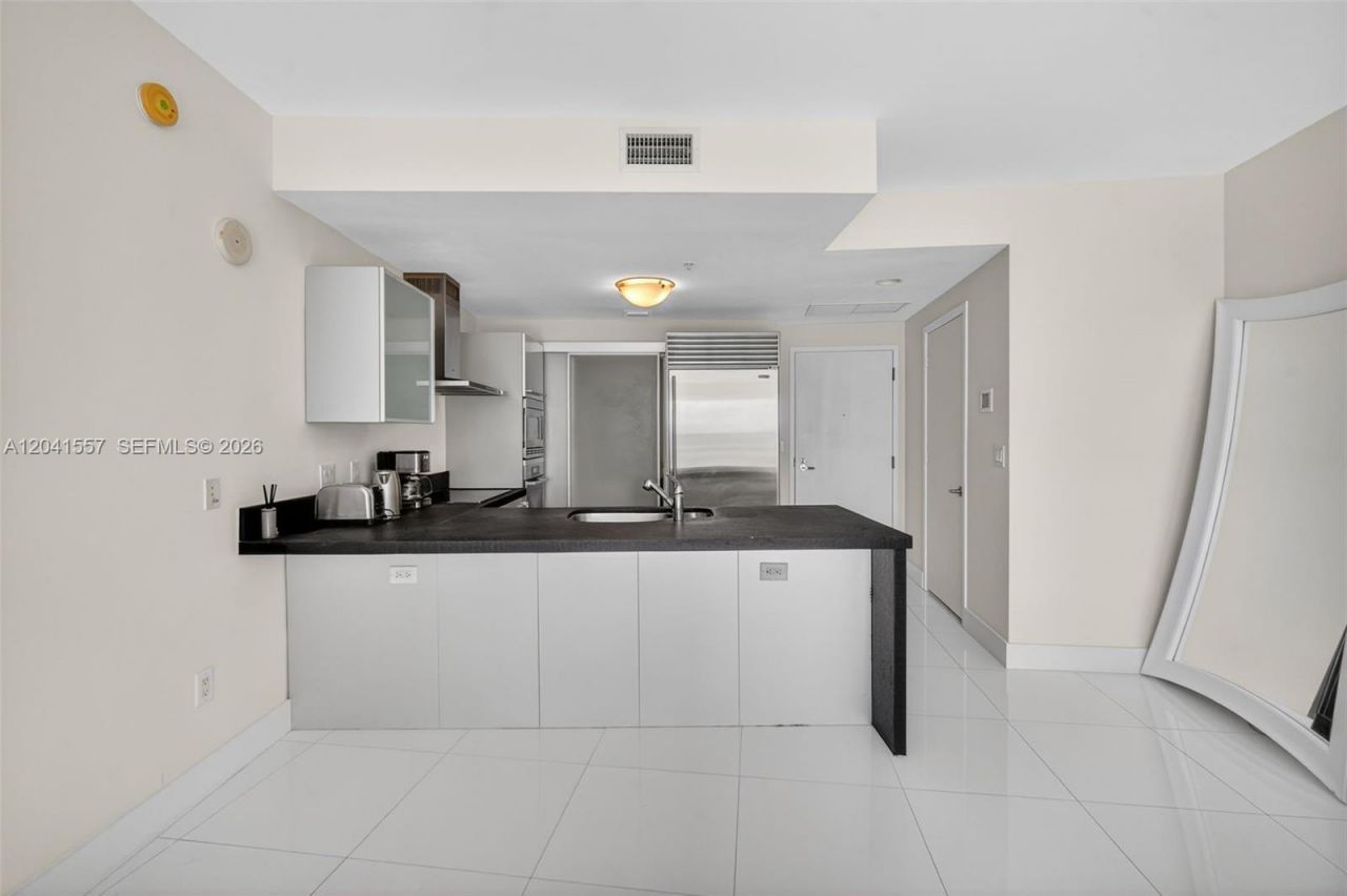18201 Collins Ave , Unit 2008, Sunny Isles Beach, FL 33160 Photo