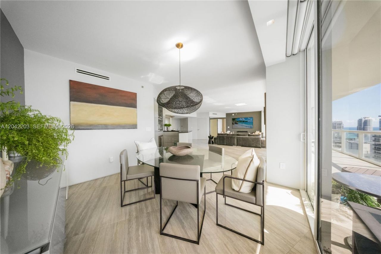 450 Alton Rd , Unit 3301, Miami Beach, FL 33139 Photo