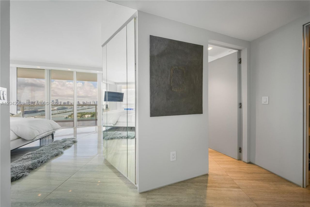 450 Alton Rd , Unit 3301, Miami Beach, FL 33139 Photo