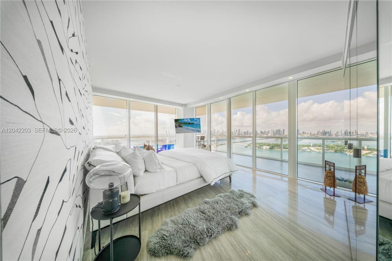 450 Alton Rd , Unit 3301, Miami Beach, FL 33139 Photo