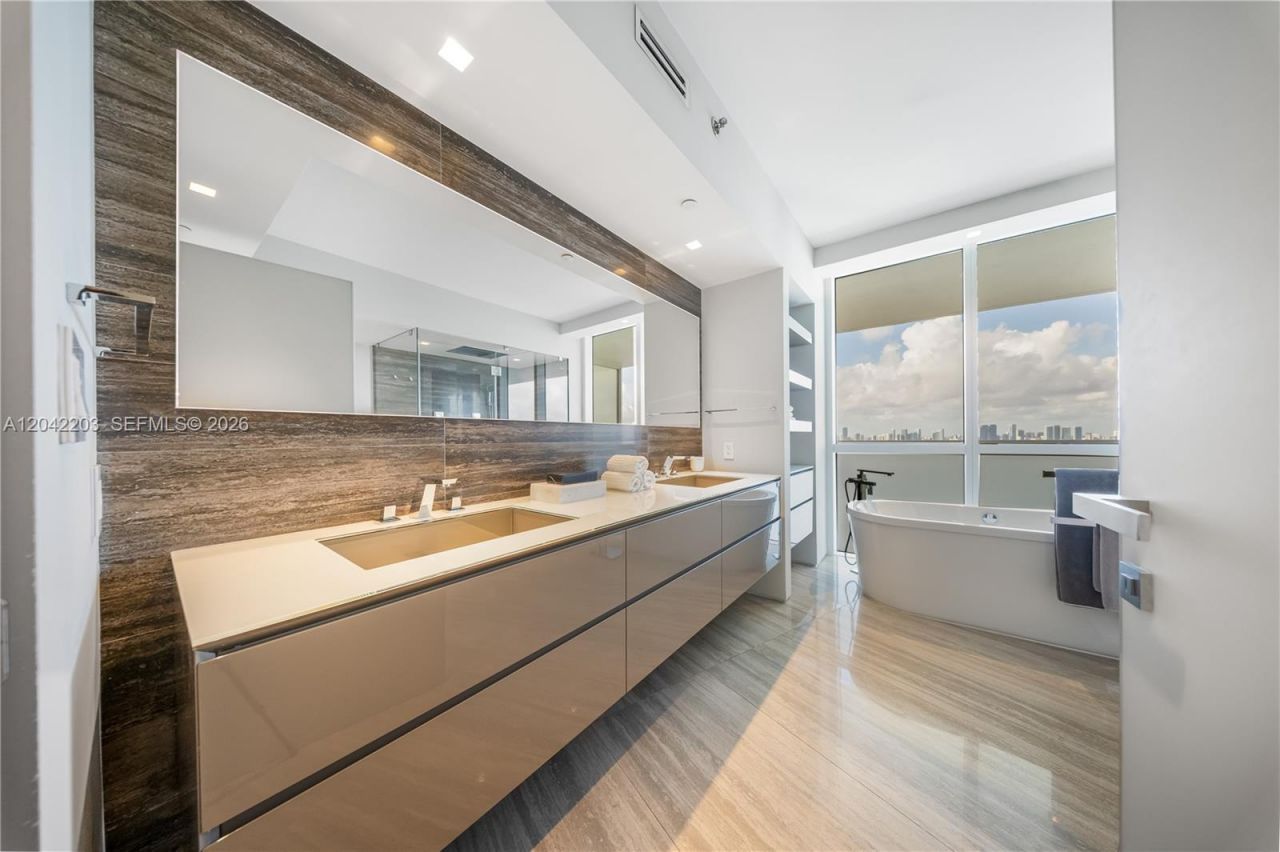 450 Alton Rd , Unit 3301, Miami Beach, FL 33139 Photo