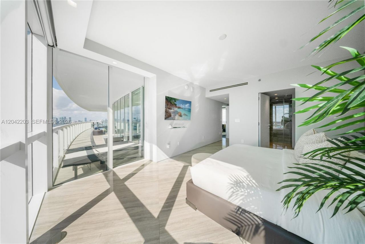 450 Alton Rd , Unit 3301, Miami Beach, FL 33139 Photo