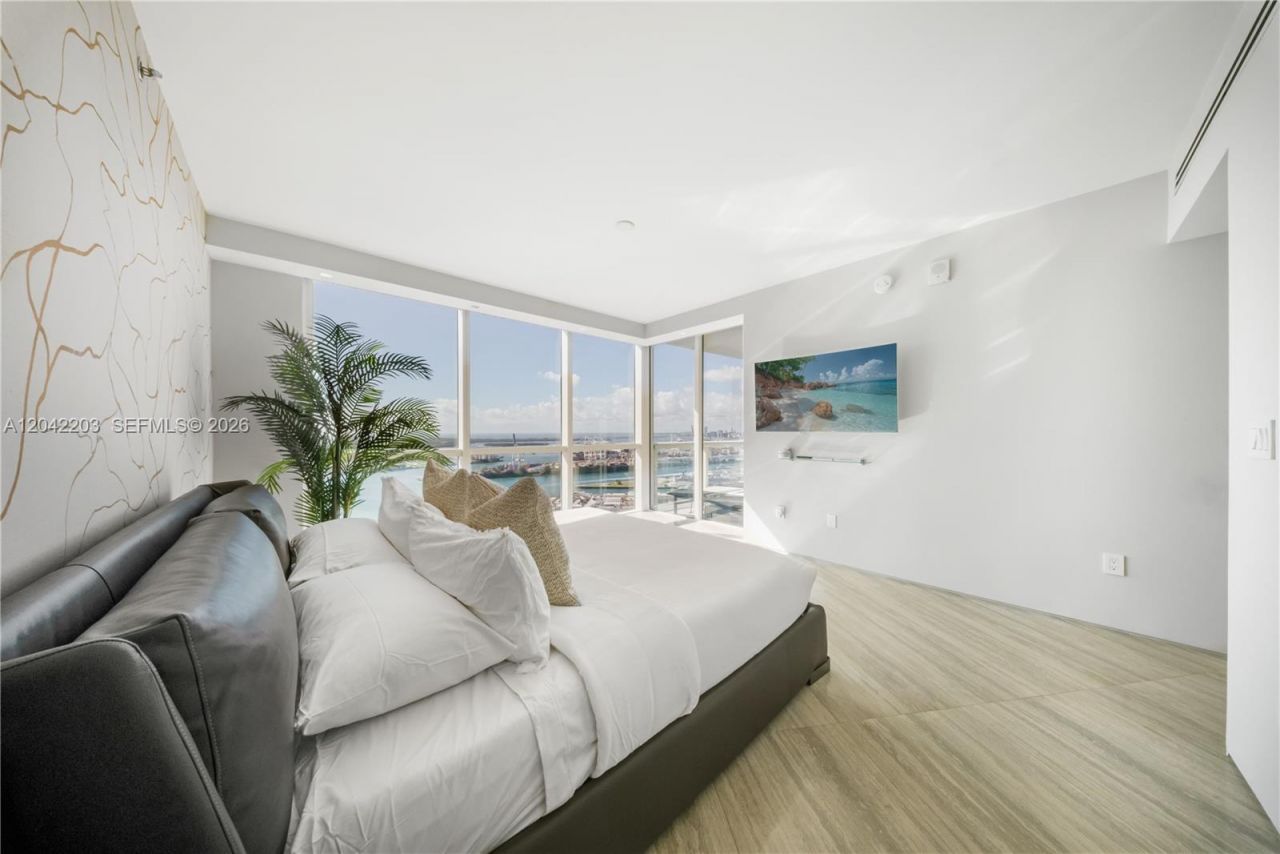 450 Alton Rd , Unit 3301, Miami Beach, FL 33139 Photo