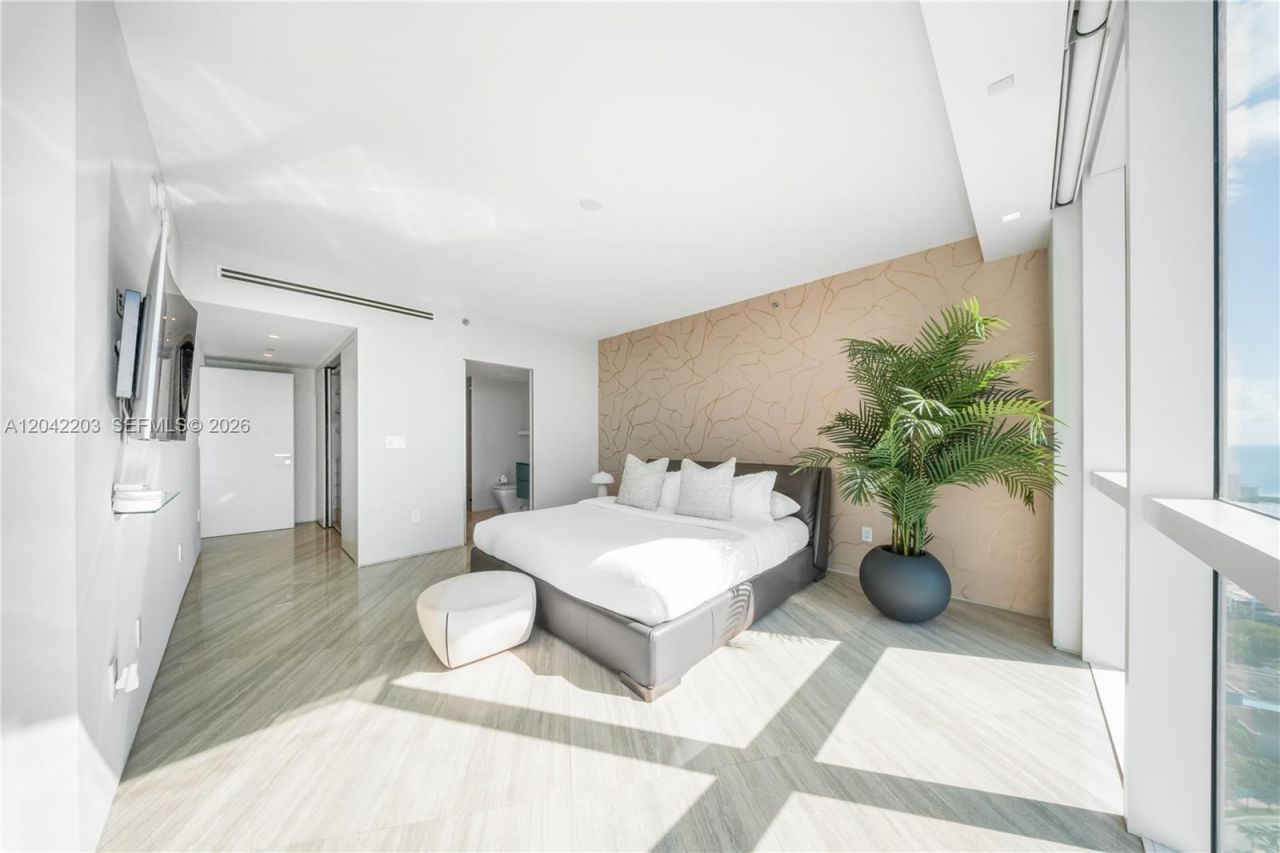 450 Alton Rd , Unit 3301, Miami Beach, FL 33139 Photo