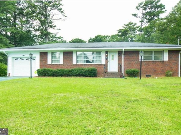 6811 Mayo Dr, Riverdale, GA 30274