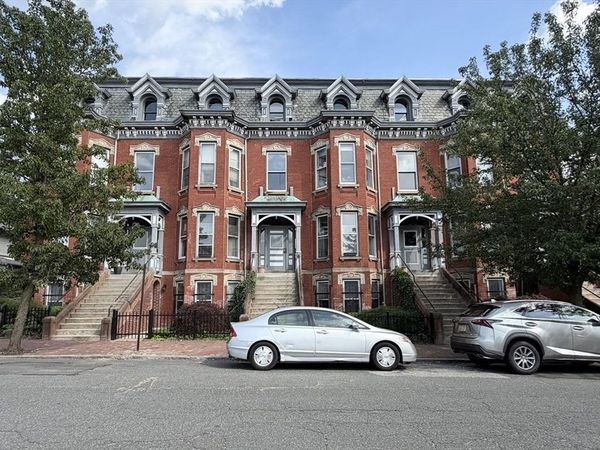 70 Temple St, Unit 1, Springfield, MA 01105