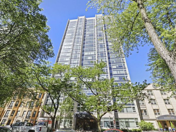 2728 N Hampden Court , Unit 1302, Chicago, IL 60614
