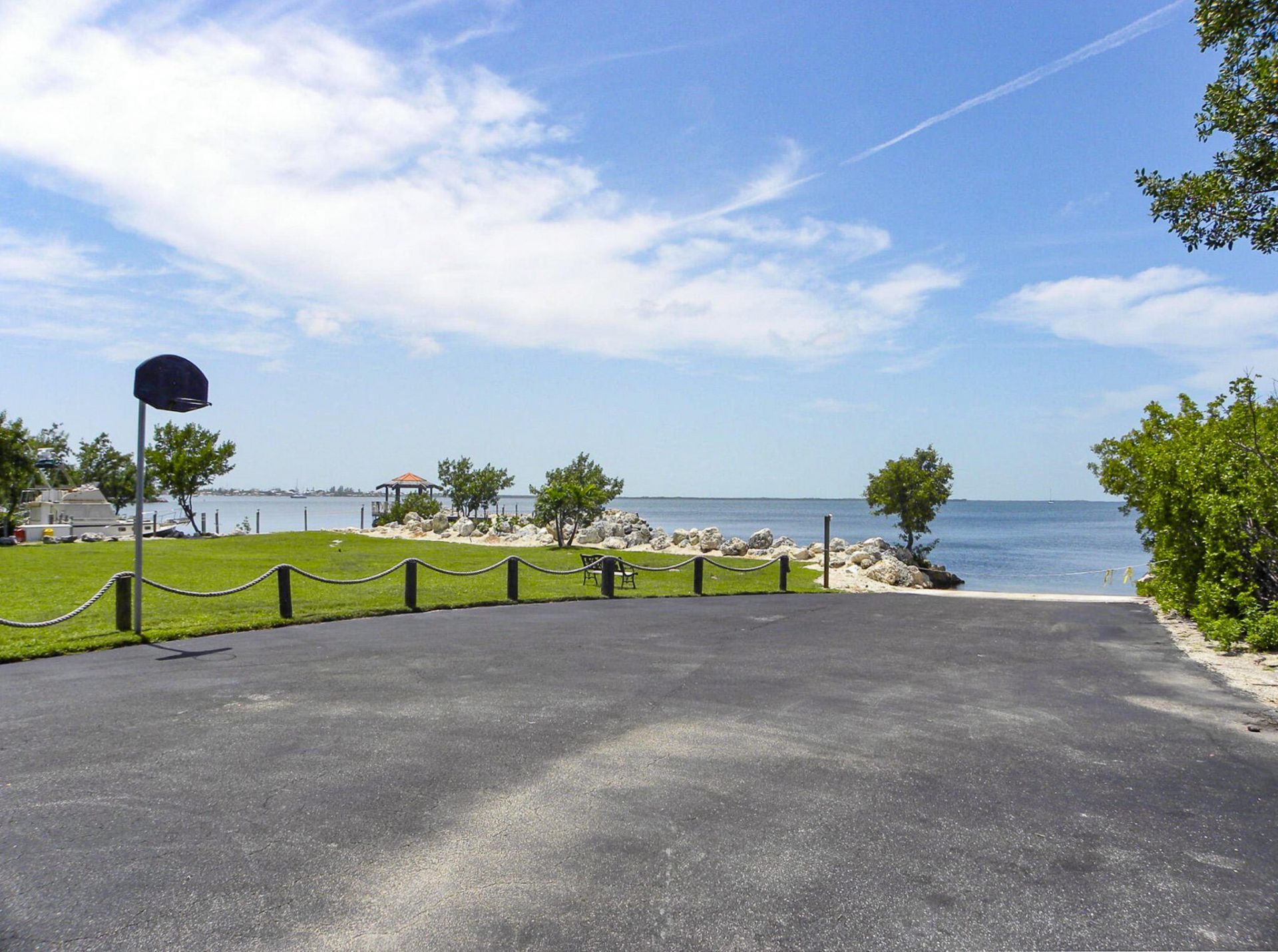 104500 Overseas Highway, Unit APT A403, Key Largo, FL 33037 Photo