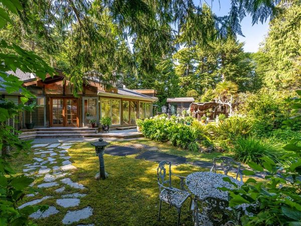 1364 Chesterman Beach Rd , Tofino, BC V0R 2Z0