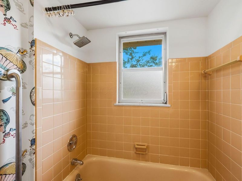 2599 SONATA Drive, Columbus, OH 43209 Photo 28