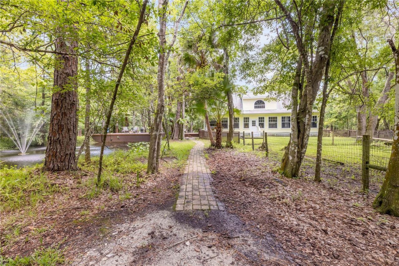 227 N Samsula Drive, New Smyrna Beach, FL 32168 Photo