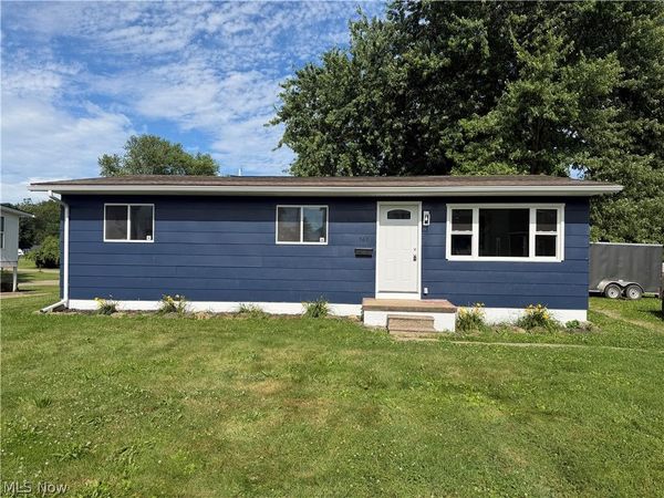 567 Chestnut Street, Newcomerstown, OH 43832