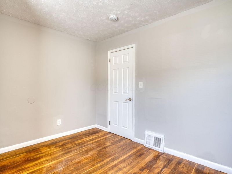 1736 S 6th Street, Columbus, OH 43207 Photo 13