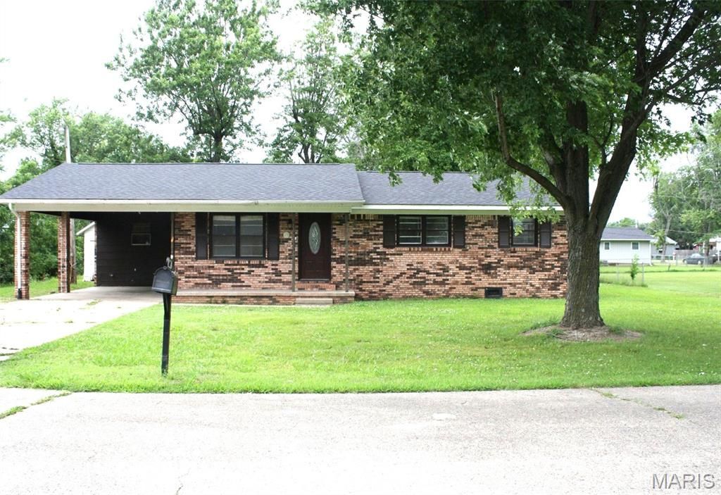 601 Harry Drive, Dexter, MO 63841 Main Photo
