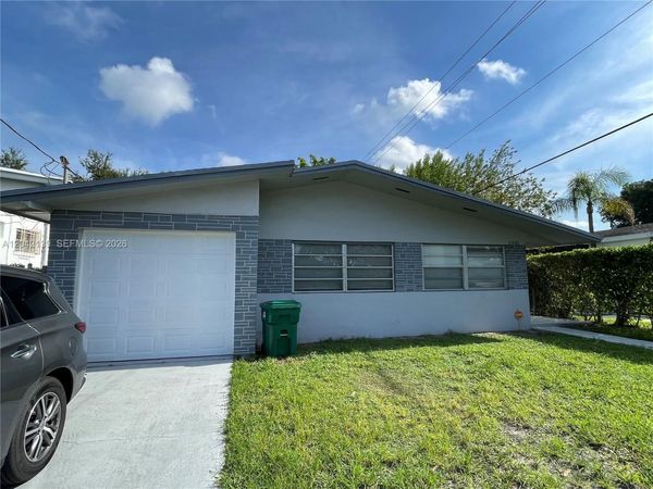 2901 NW 50th St, Miami, FL 33142