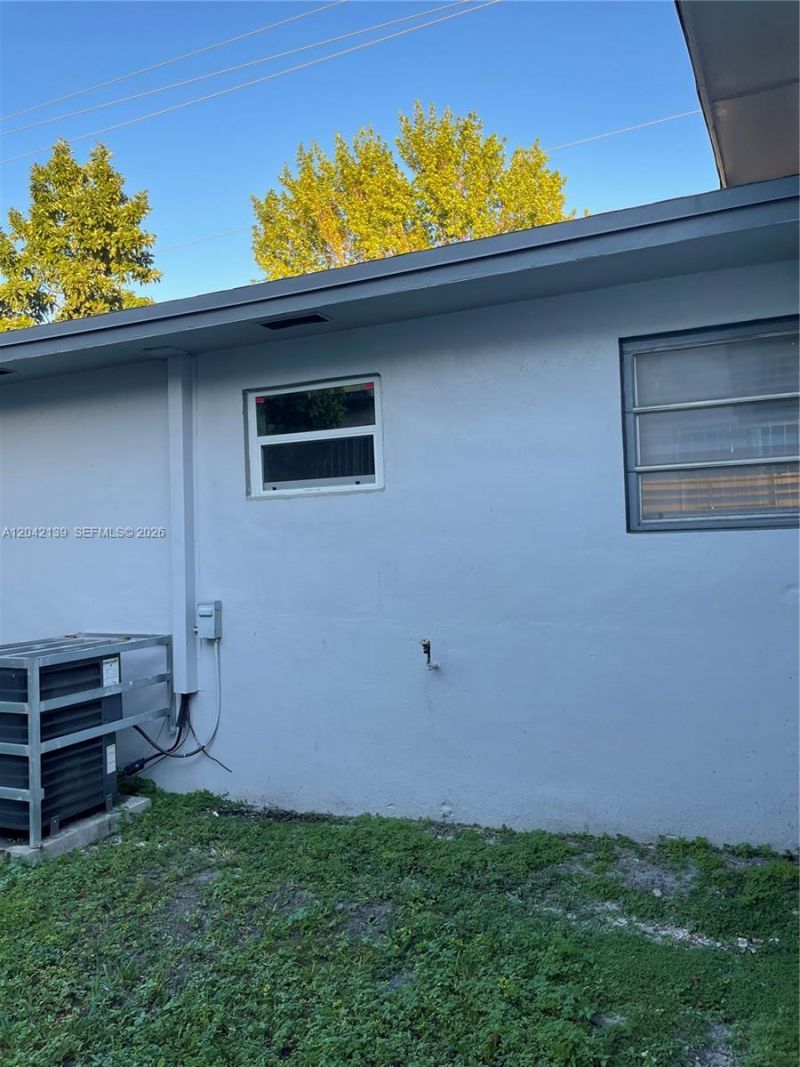 2901 NW 50th St, Miami, FL 33142 Photo