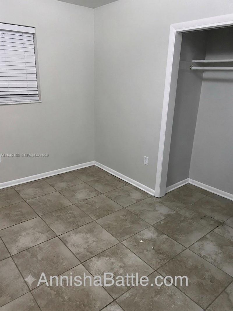 2901 NW 50th St, Miami, FL 33142 Photo