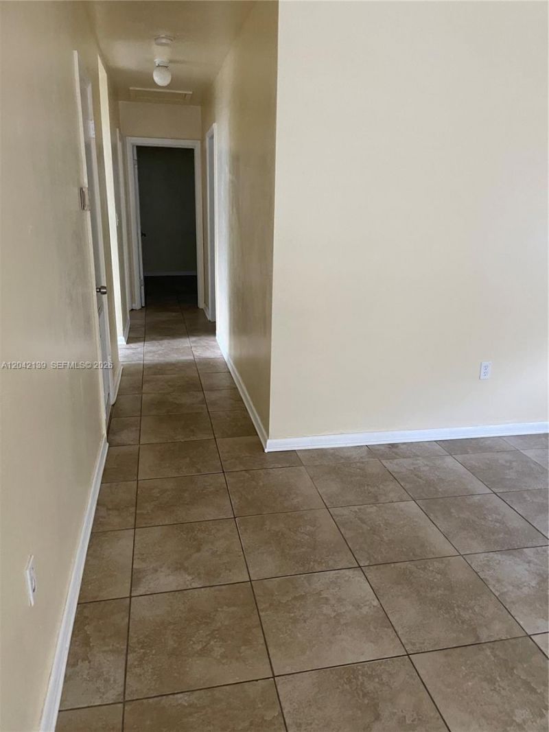 2901 NW 50th St, Miami, FL 33142 Photo