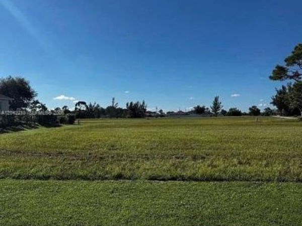 2220 NW 14TH TER , Cape Coral, FL 33993