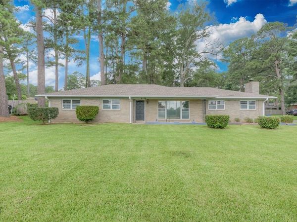 4128 Pines Road , Shreveport, LA 71119