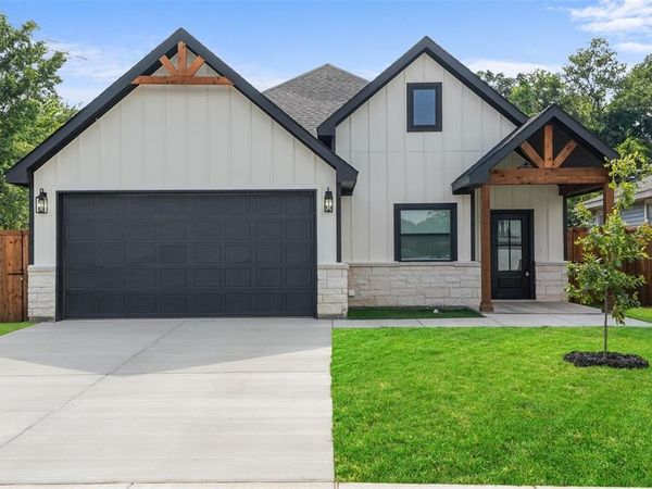 510 Paradise Street, Fort Worth, TX 76111