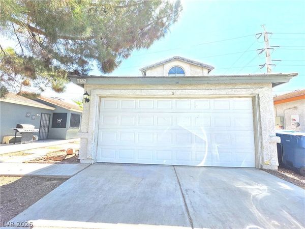2882 Sandyfalls Way , Las Vegas, NV 89142