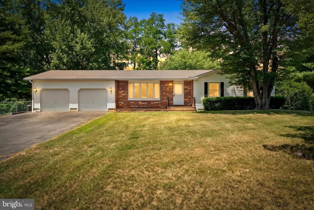 6 Eleanor Drive, Wrightstown, NJ 08562 Main Photo