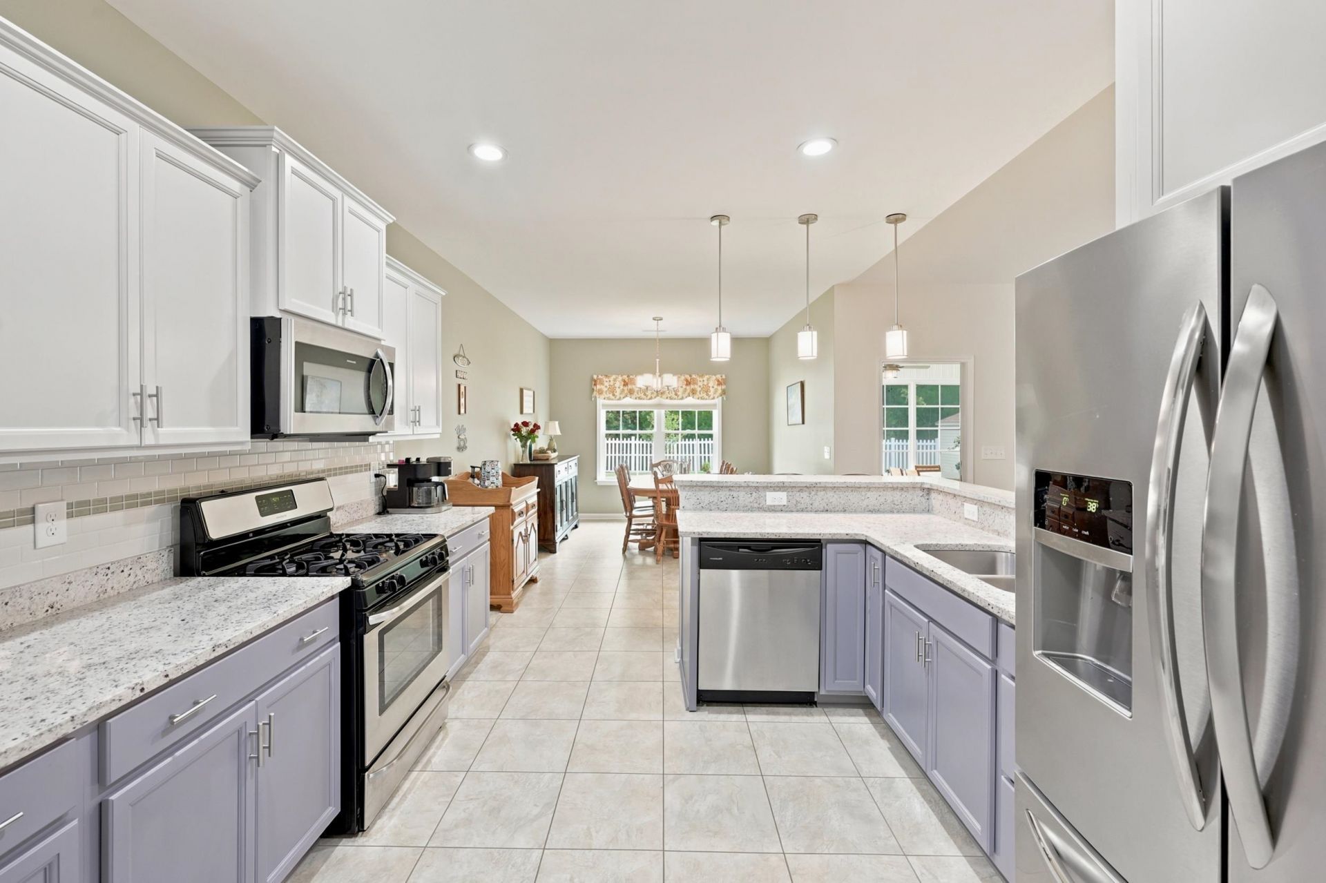 523 Trafalgar Ct. Photo 10