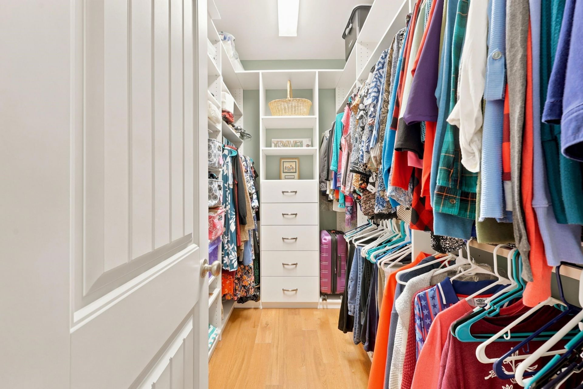 523 Trafalgar Ct. Photo 14