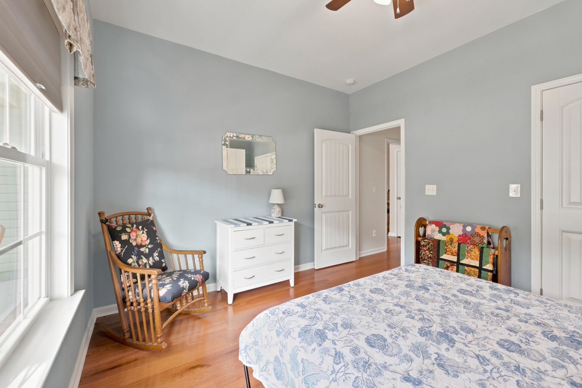523 Trafalgar Ct. Photo 18