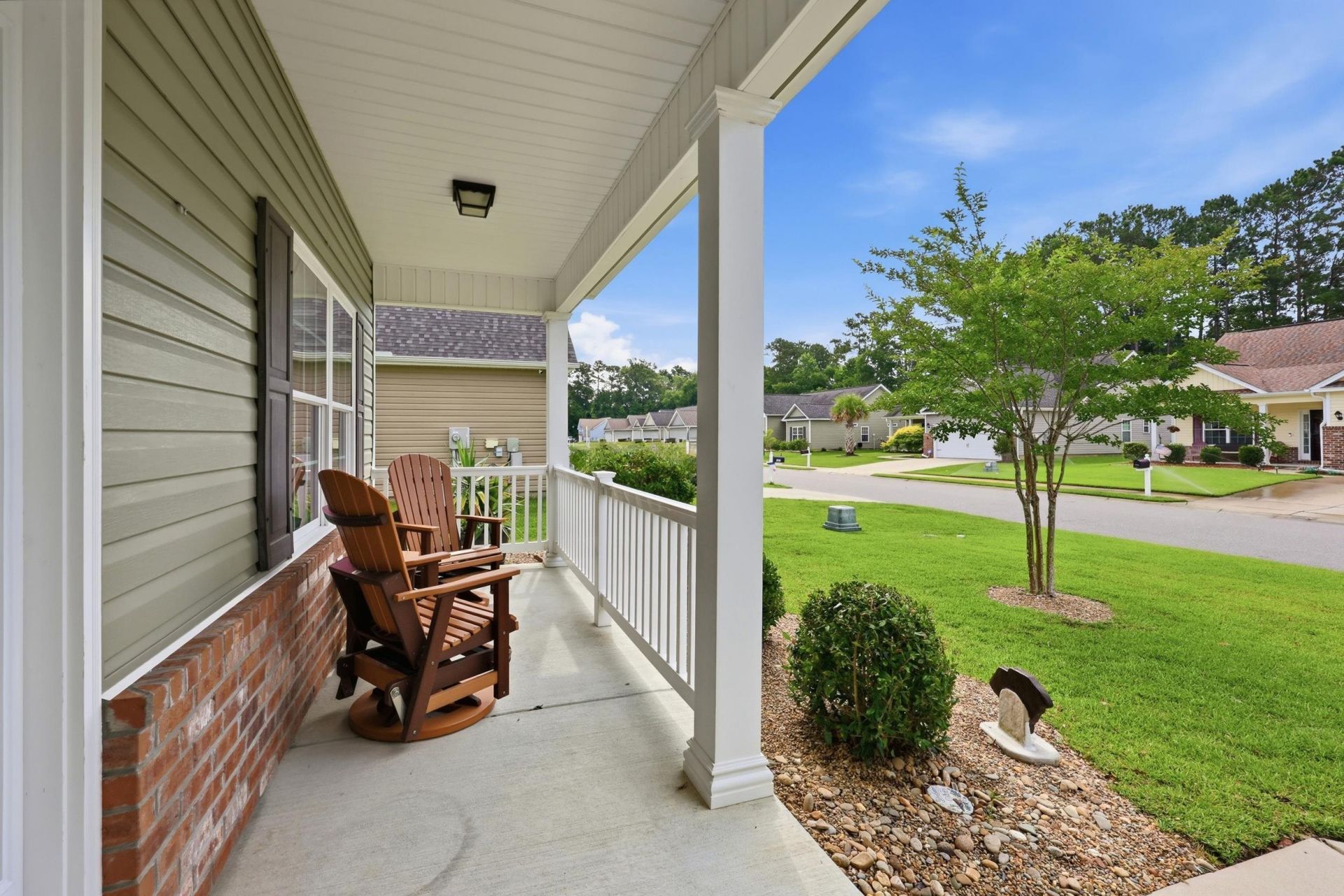523 Trafalgar Ct. Photo 4